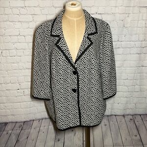 Host pick ! Tesori Black and White Pattern Blazer Plus size 3x